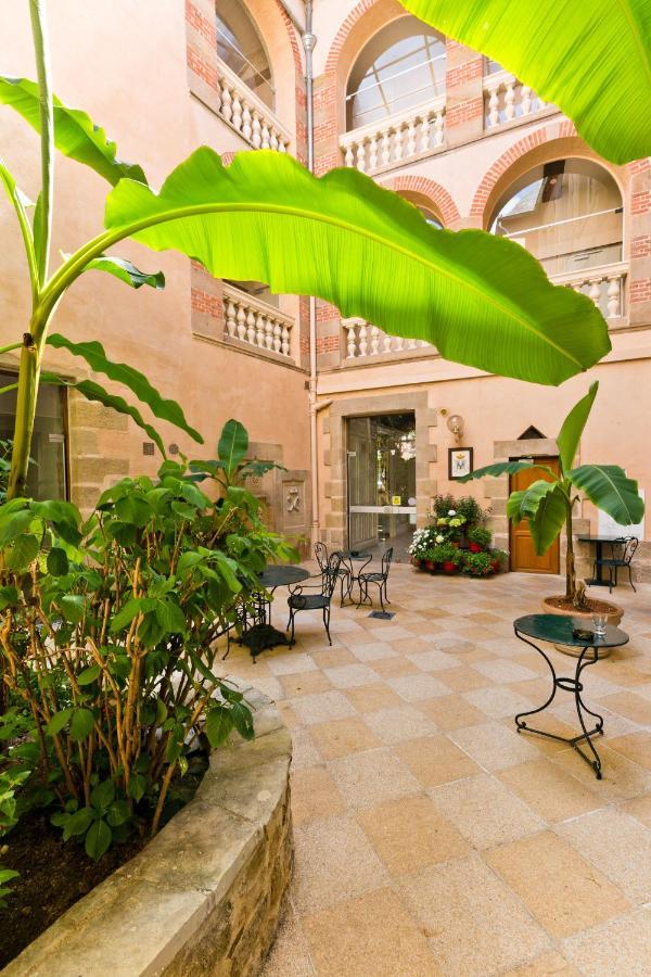 Hotel Montespan Bourbon-lʼArchambault Exterior foto